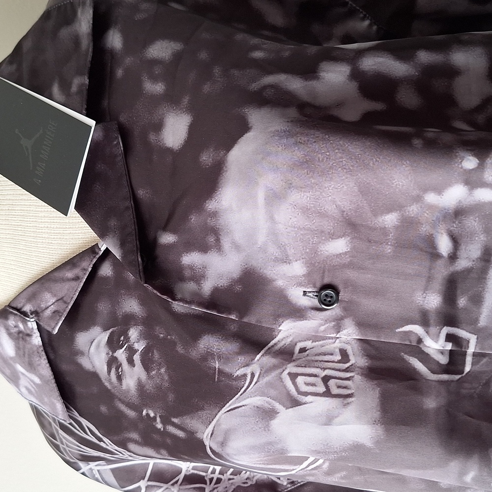 Jordan x A Ma Maniere AJ2  Top ShirtBlack and White Graphic Button-Up Shirt - Picture 3 of 7